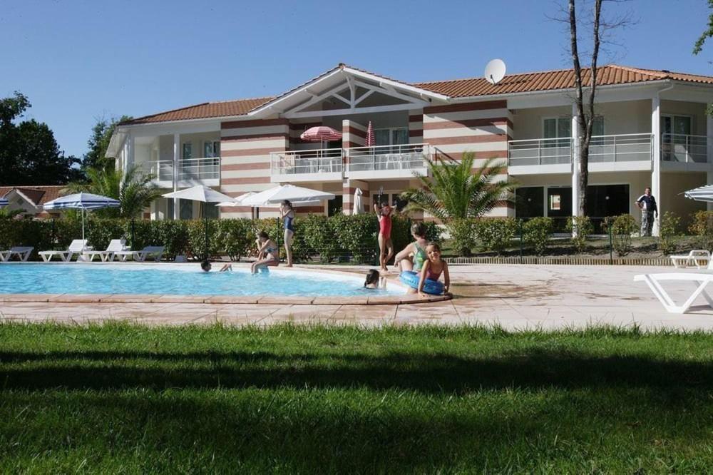 Belle Maisonnette Dans Residence Avec Piscine Soulac-sur-Mer Buitenkant foto