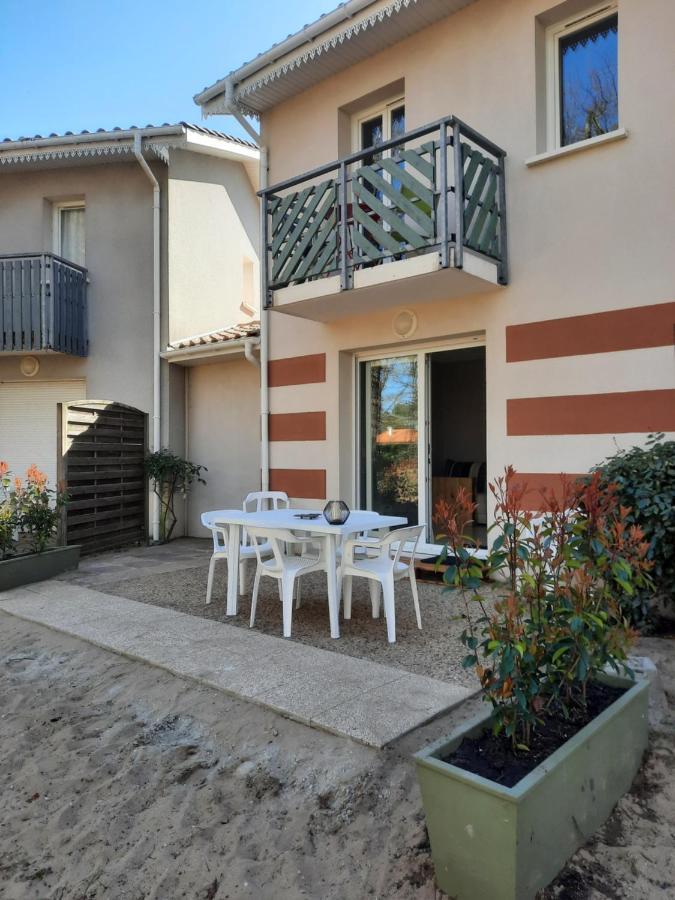Belle Maisonnette Dans Residence Avec Piscine Soulac-sur-Mer Buitenkant foto